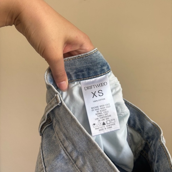 Driftwood denim midi skirt with middle slit - Picture 4 of 4